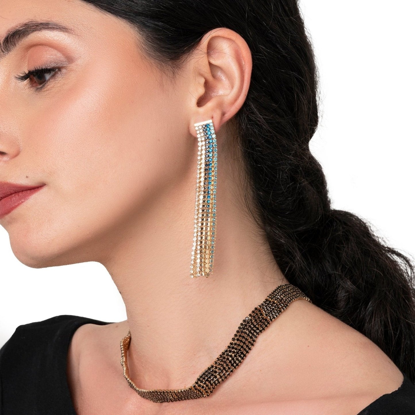 Orecchini pendenti con fili lunghi di strass multicolore - Mya Accessories