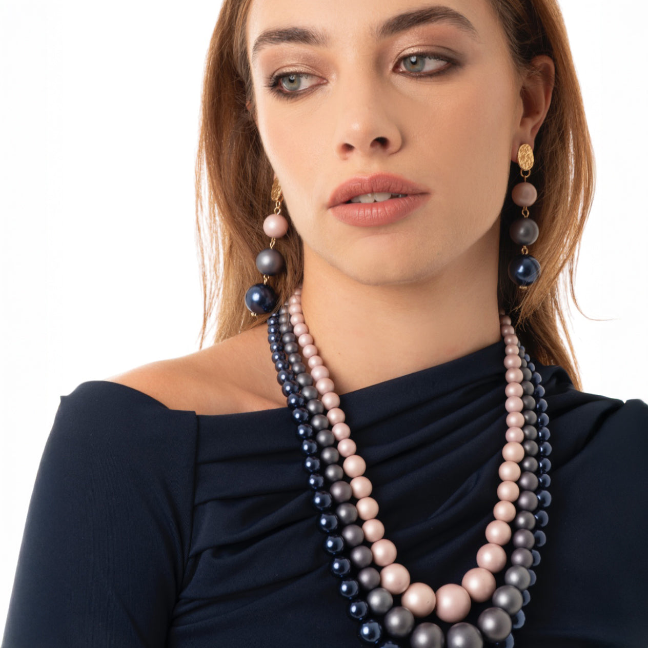 Orecchini pendenti a tre sfere in acrilico tono blu