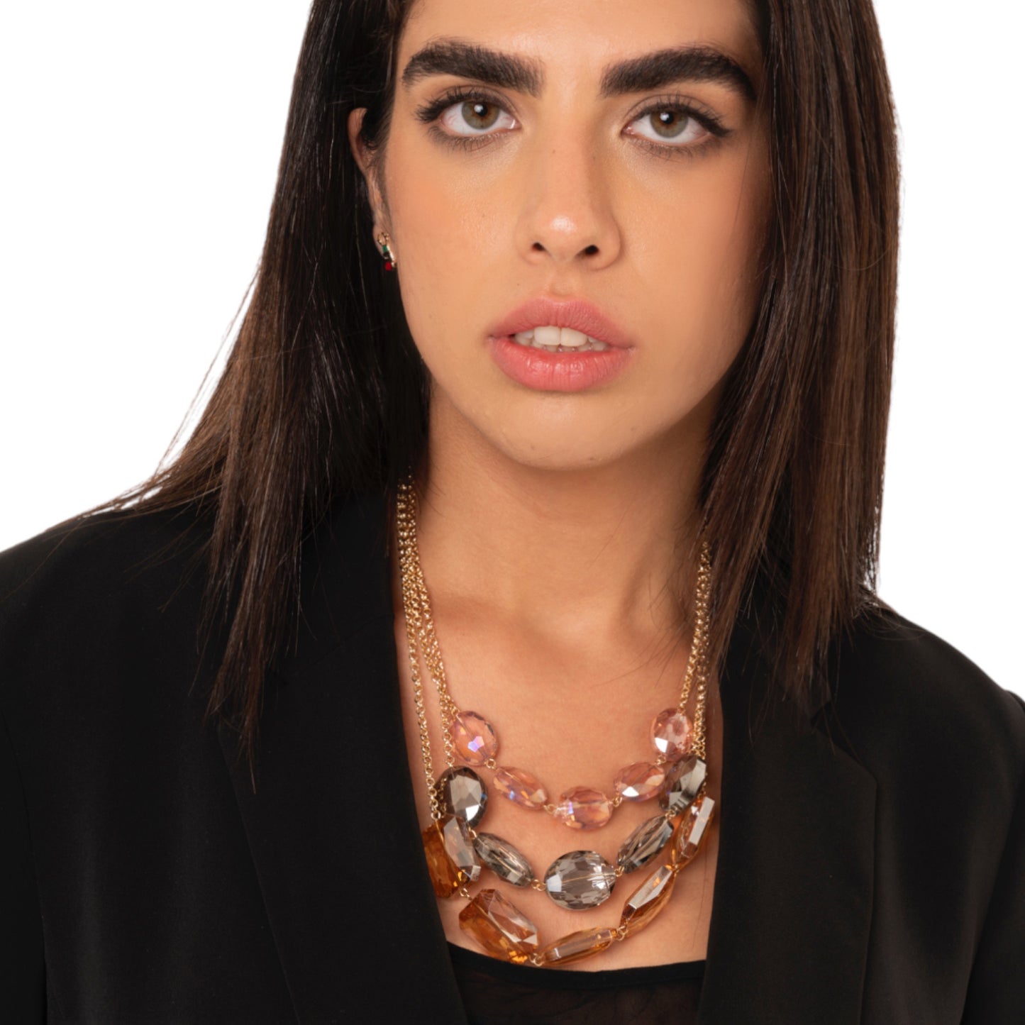 Collana a tre fili con catena sottile, con pietre in vetro multicolore