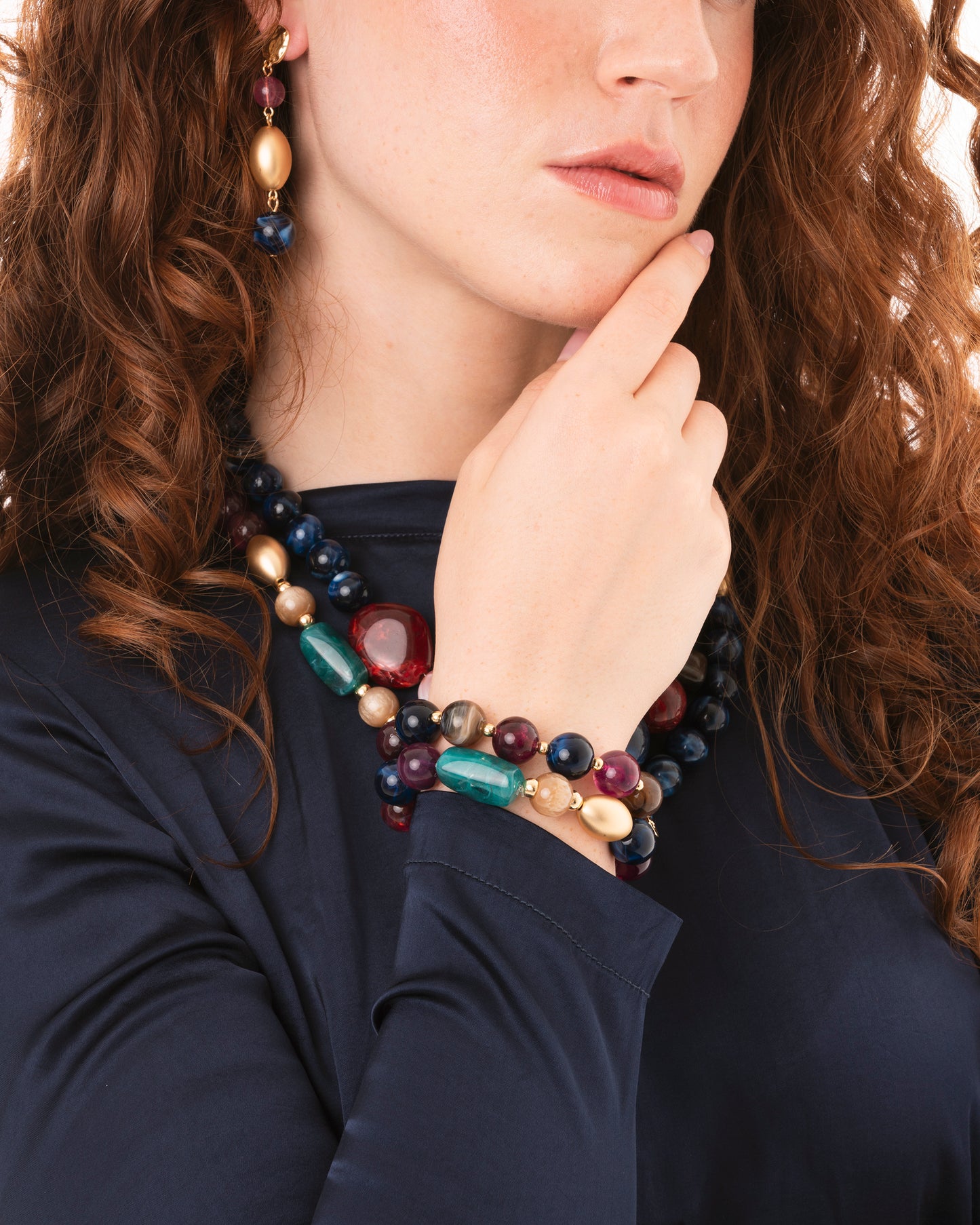 Bracciale elastico a due fili con pietre in acrilico blu e viola