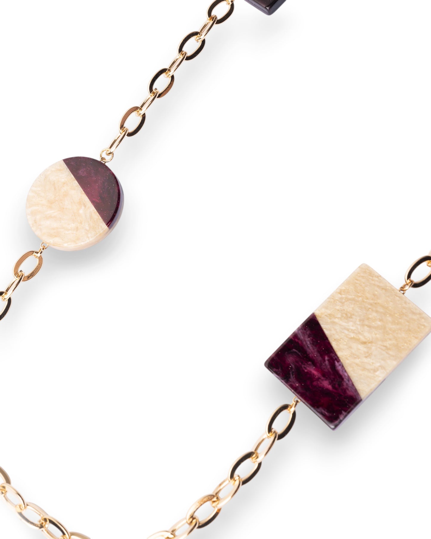 Collana lunga a catena con inserti geometrici in acrilico tono beige e viola