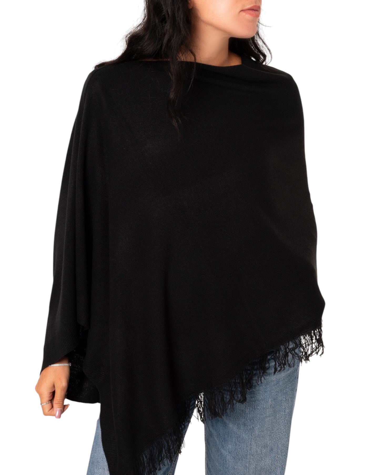 Poncho nero con frange
