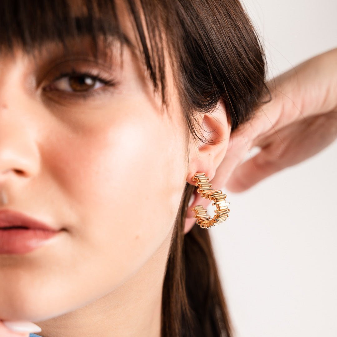 Orecchini con barrette in ottone a cuore - Mya Accessories
