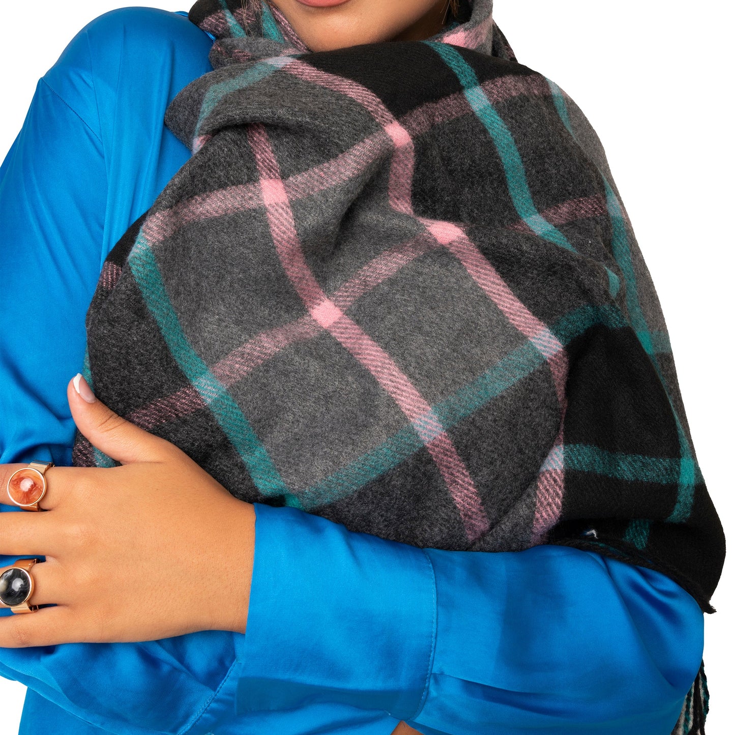 Sciarpa in lana nera con trama scozzese