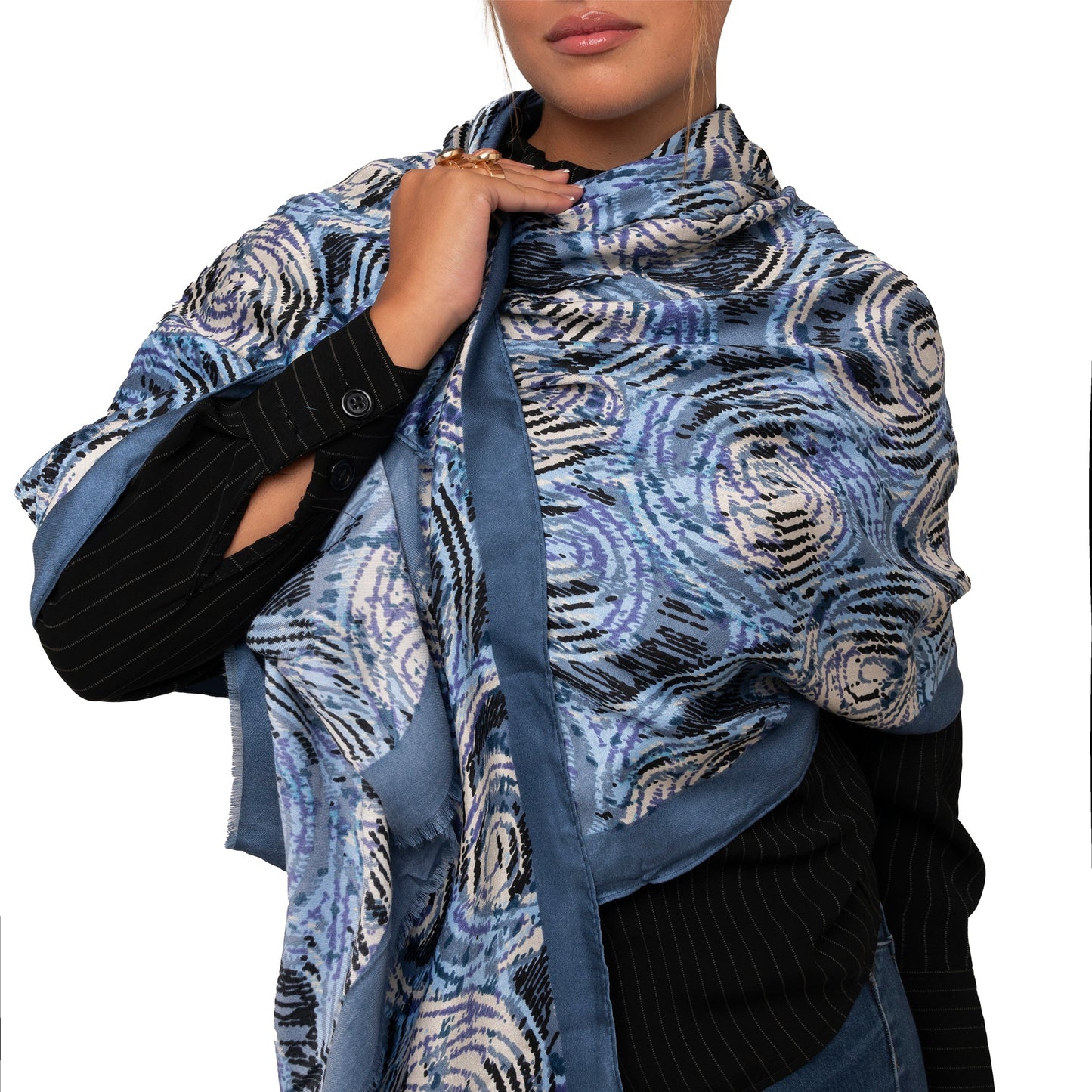 Sciarpa in cotone con stampa a spirale tono blu