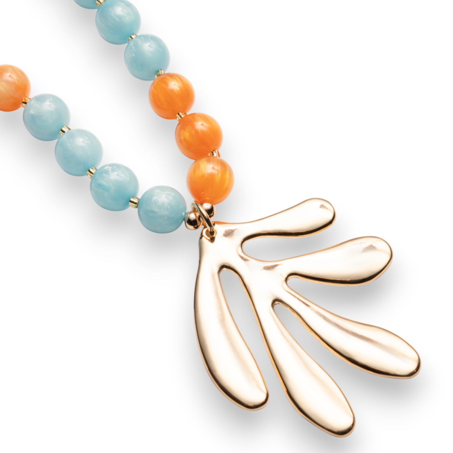 Collana lunga con sfere in acrilico arancio e turchesi, pendente a foglia