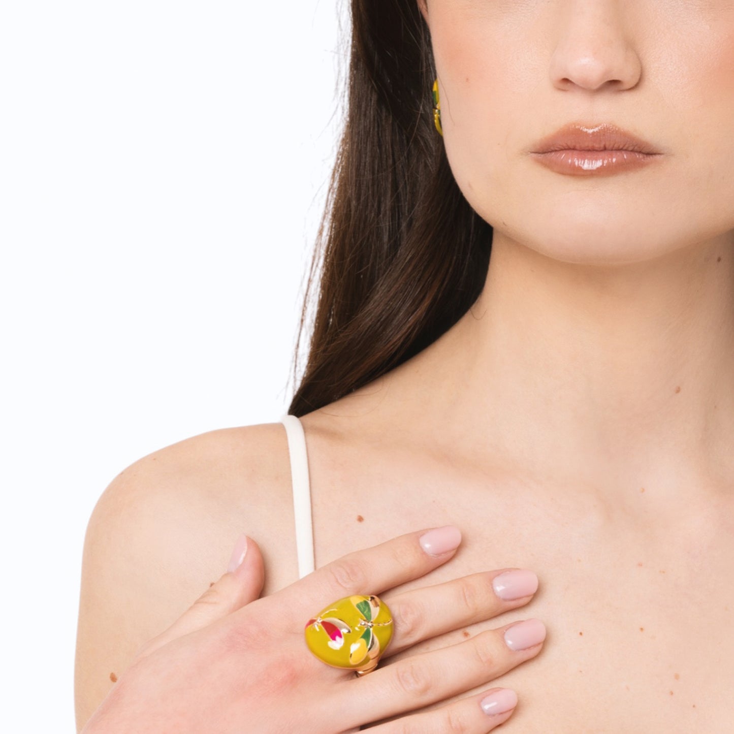Anello in metallo elastico smaltato verde con design a libellula