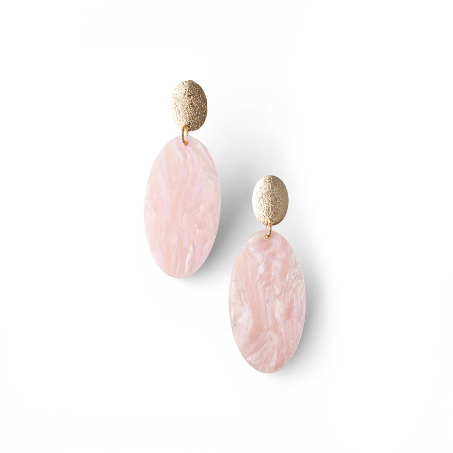 Orecchini pendenti con pietra ovale in acrilico rosa