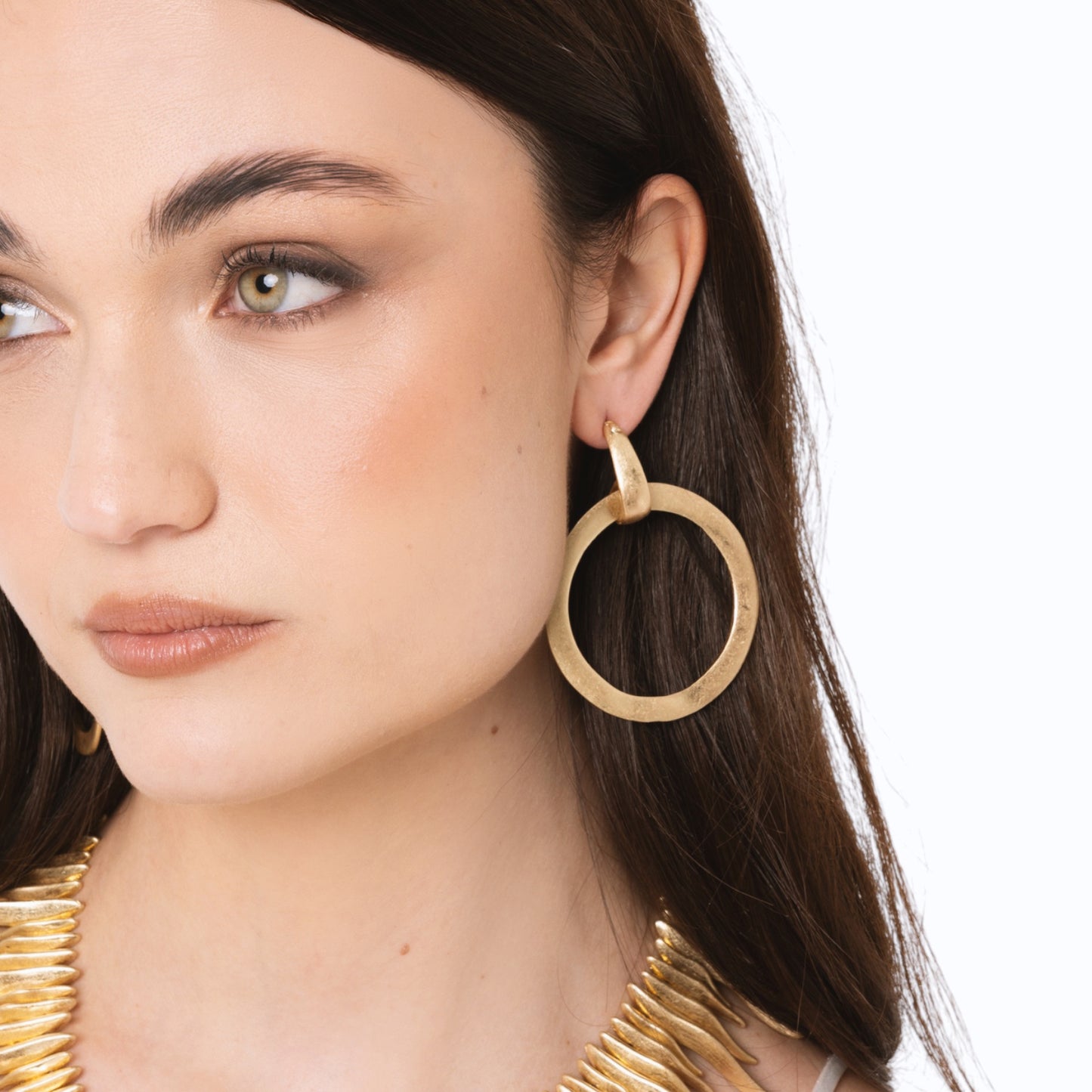 Orecchini pendenti in metallo antichizzato circolare