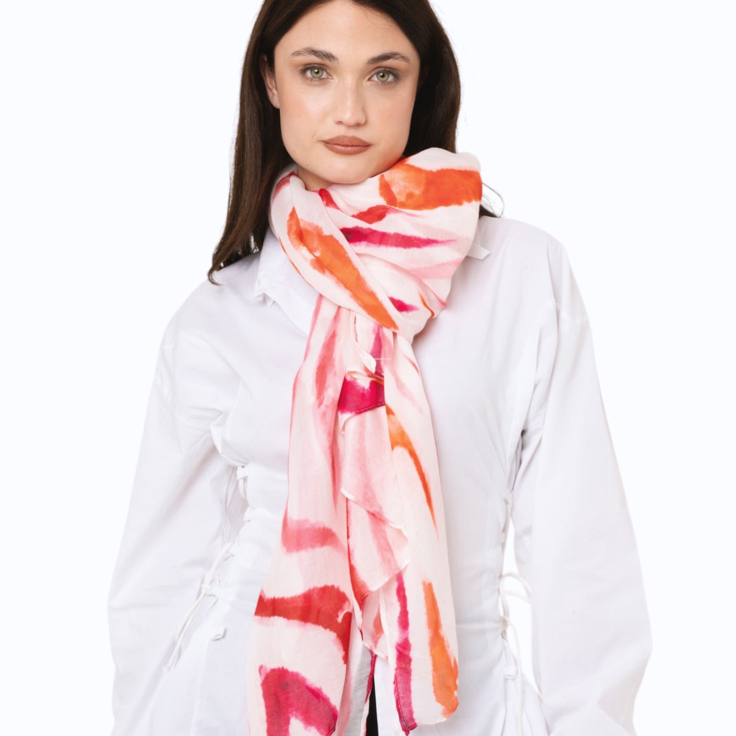 Sciarpa in cotone bianca con stampa astratta tono rosa