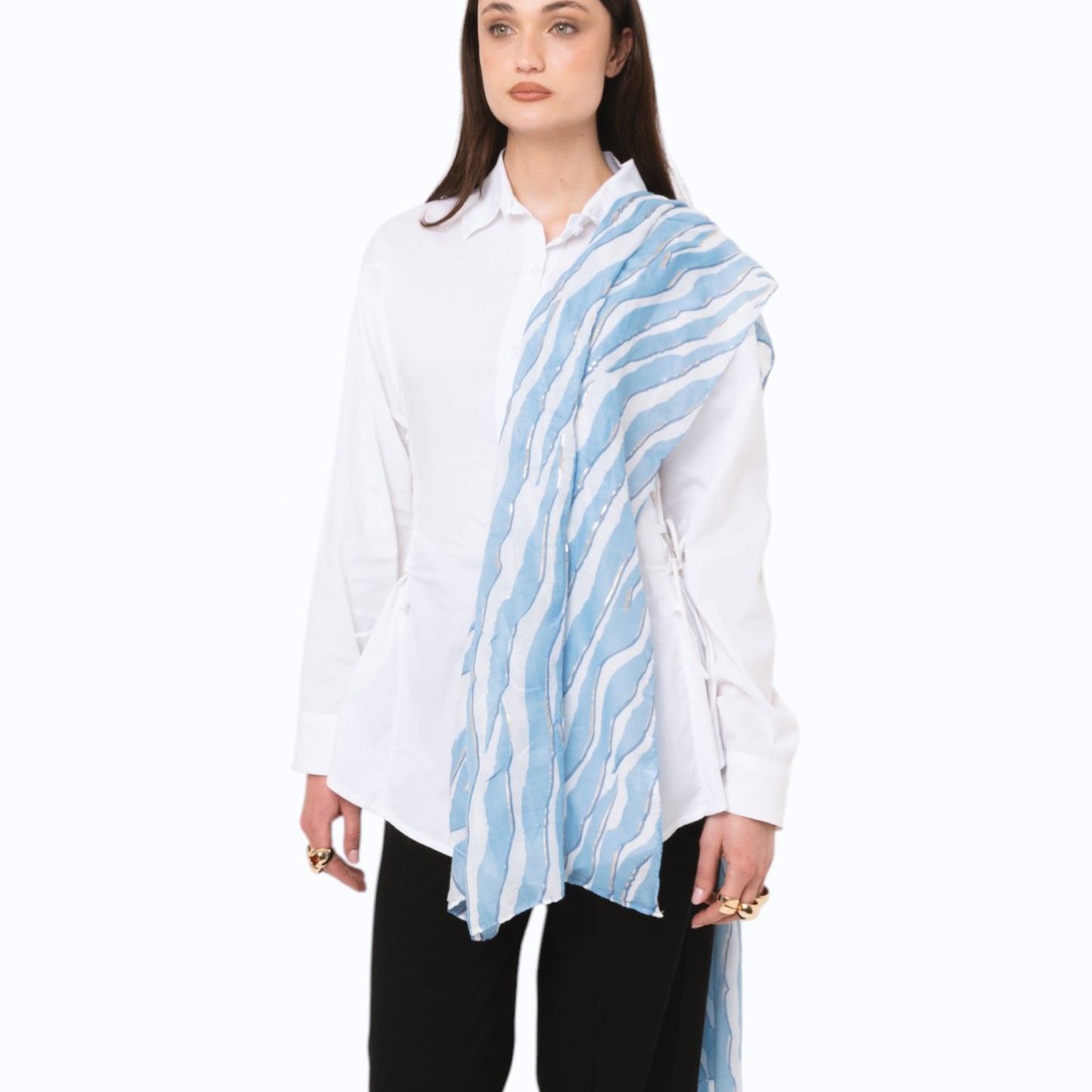 Sciarpa in cotone bianca con stampa animalier azzurra