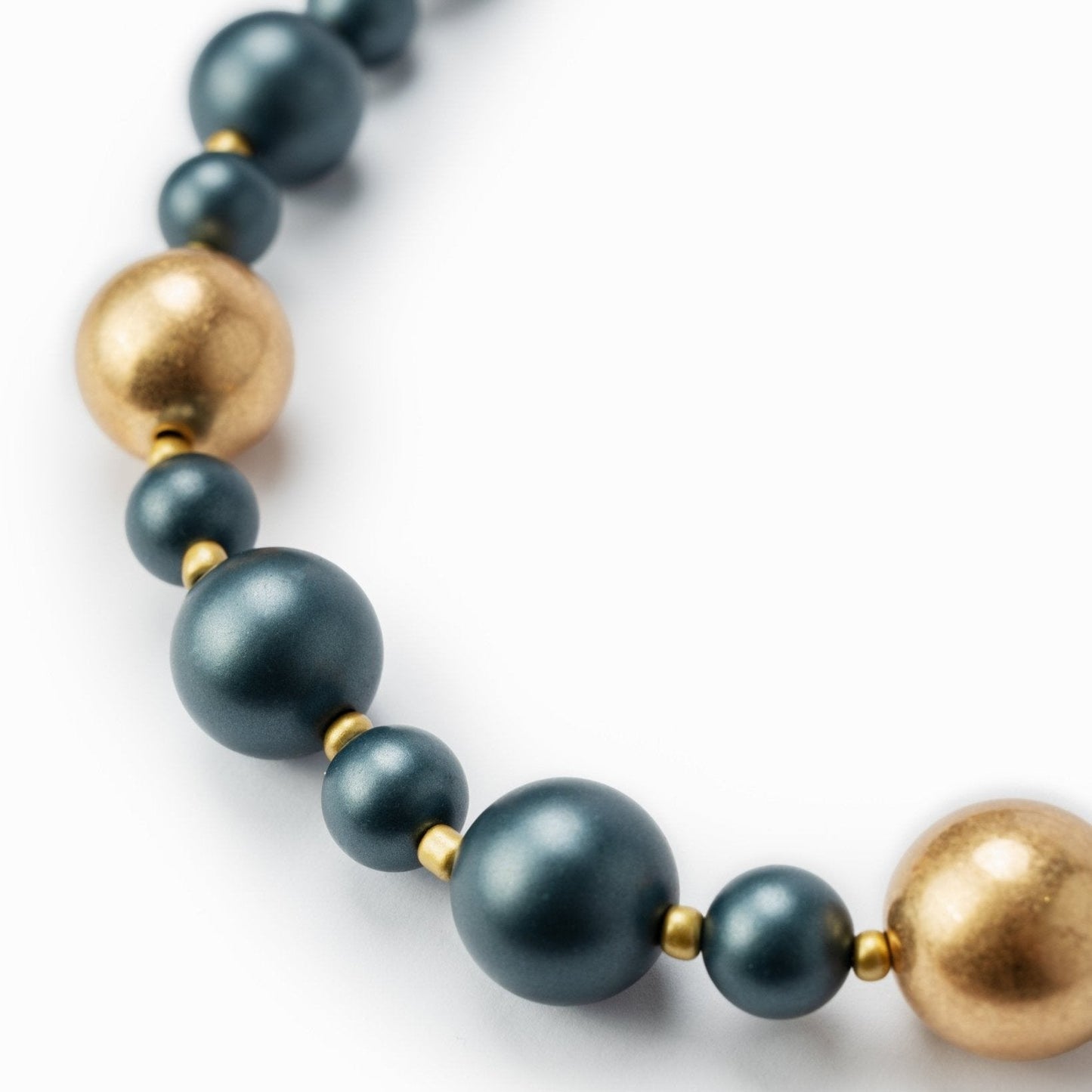 Collana lunga con balls in acrilico di colore blu - Mya Accessories