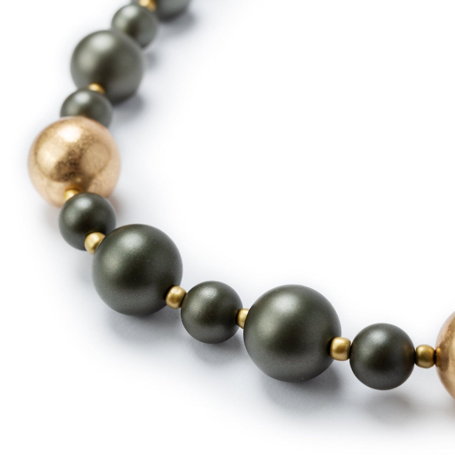 Collana lunga con balls in acrilico di colore verde - Mya Accessories