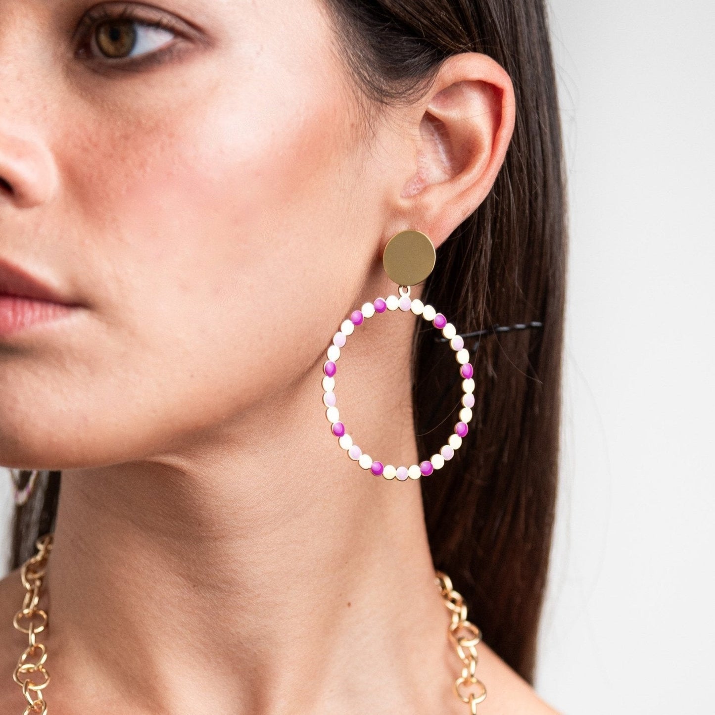 Orecchini circolari smaltati viola e fucsia - Mya Accessories