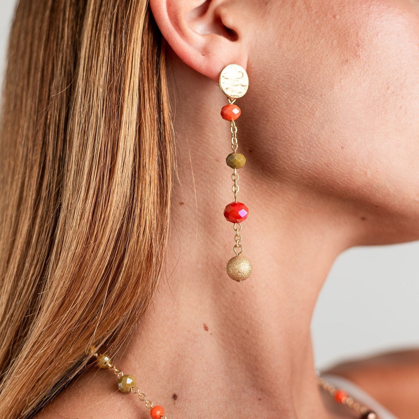 Orecchini pendenti con microcristalli multi arancio - Mya Accessories