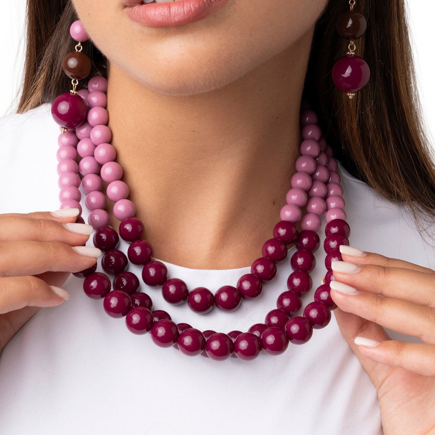 Collana girocollo multilinee con sfere in acrilico tono viola