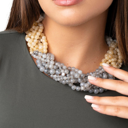 Collana girocollo a treccia con sfere in acrilico sui toni chiari - Mya Accessories