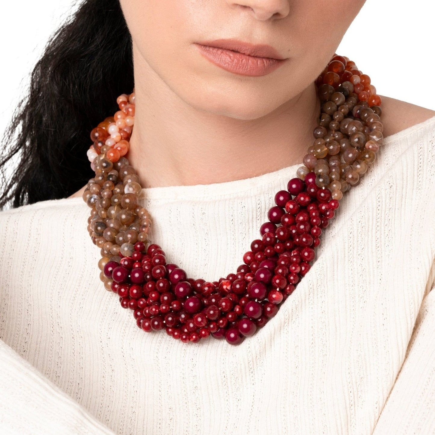 Collana girocollo a treccia con sfere in acrilico sui toni rossi ed arancio - Mya Accessories