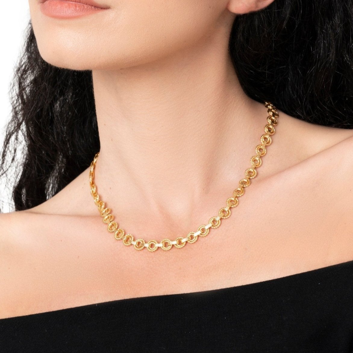 Collana girocollo a maglia stretta circolare in metallo colore oro - Mya Accessories