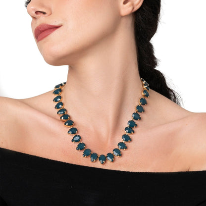 Collana girocollo in metallo con pietre a goccia in resina verde petrolio - Mya Accessories