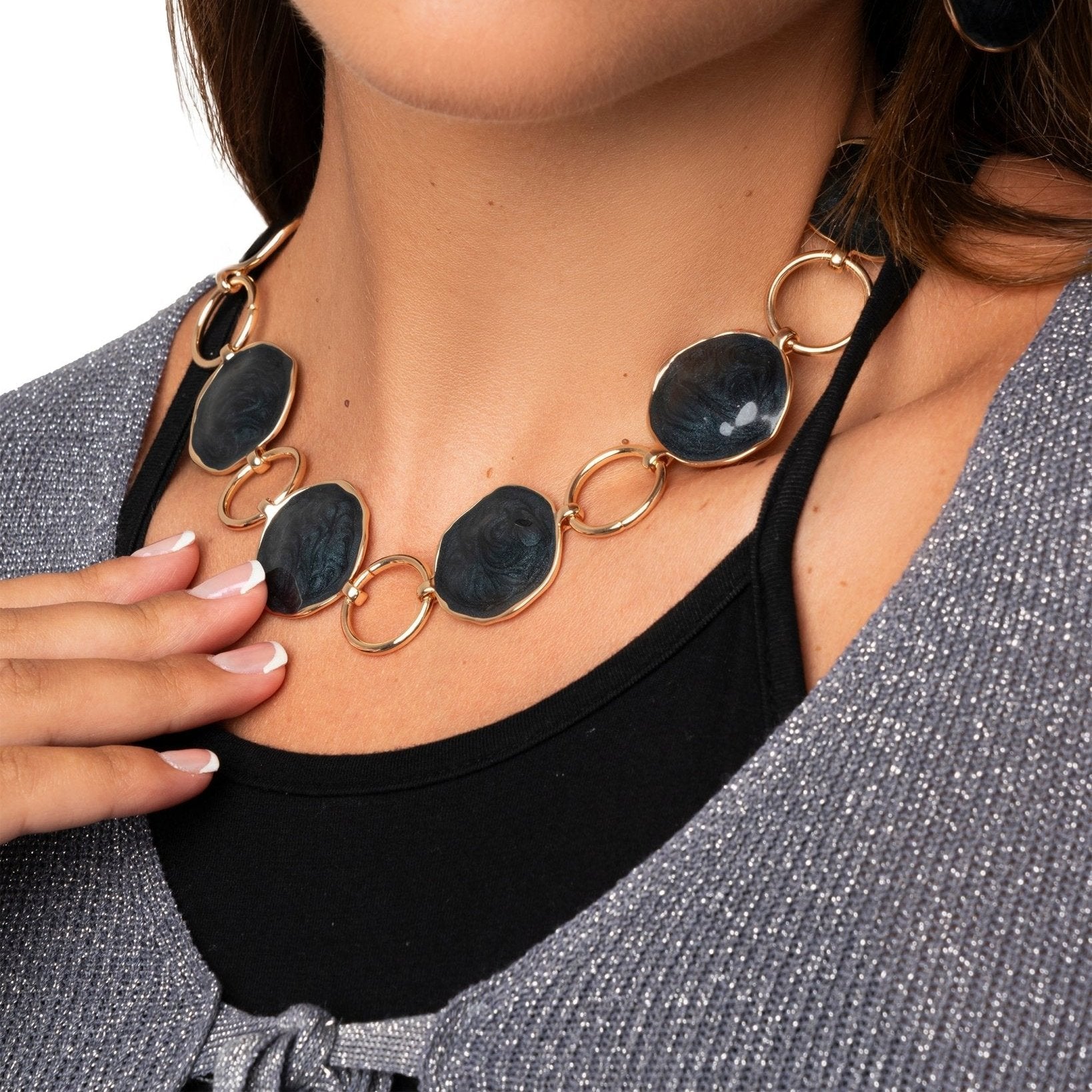 Collana girocollo in metallo con cerchi marmorizzati grigio scuro - Mya Accessories
