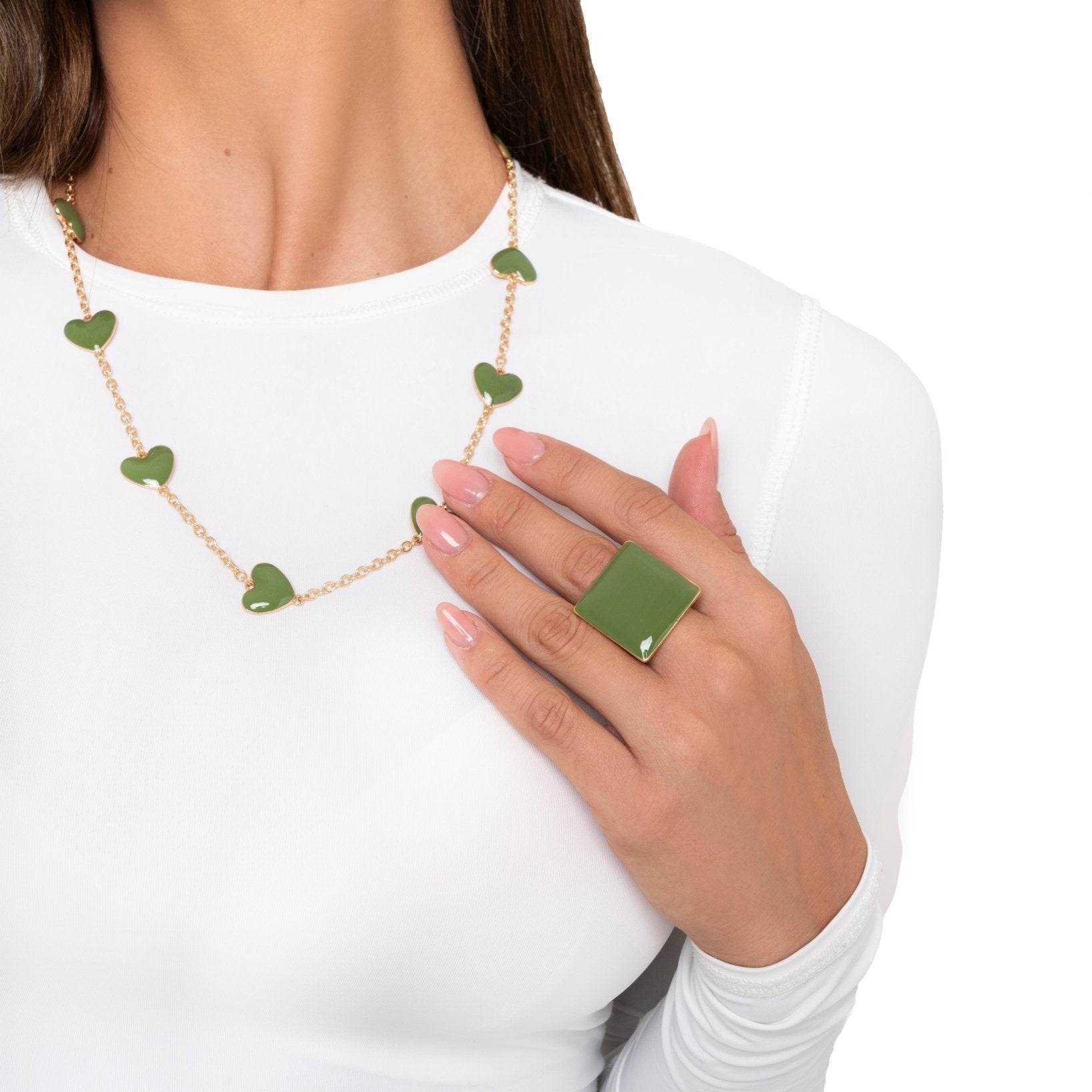 Anello regolabile in metallo con placchetta quadrata smaltata verde - Mya Accessories