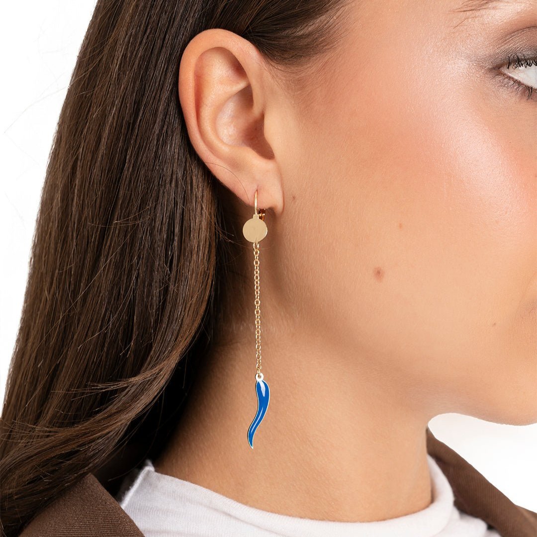 Orecchini a catena pendenti con corno smaltati blu - Mya Accessories