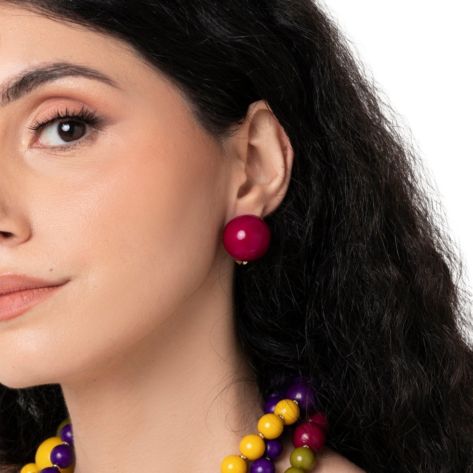 Orecchini con sfera in acrilico fucsia a clip - Mya Accessories