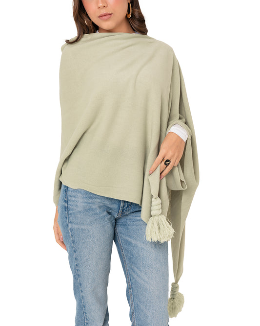 Poncho mantella in acrilico con nappine verde salvia