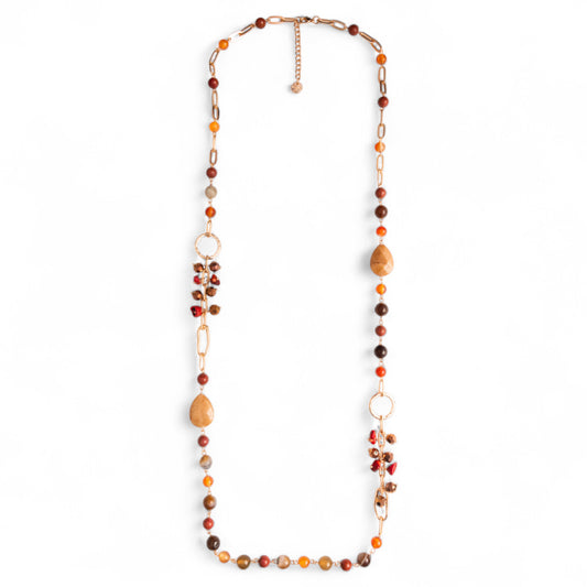 Collana lunga con pietre semidure beige ed arancio