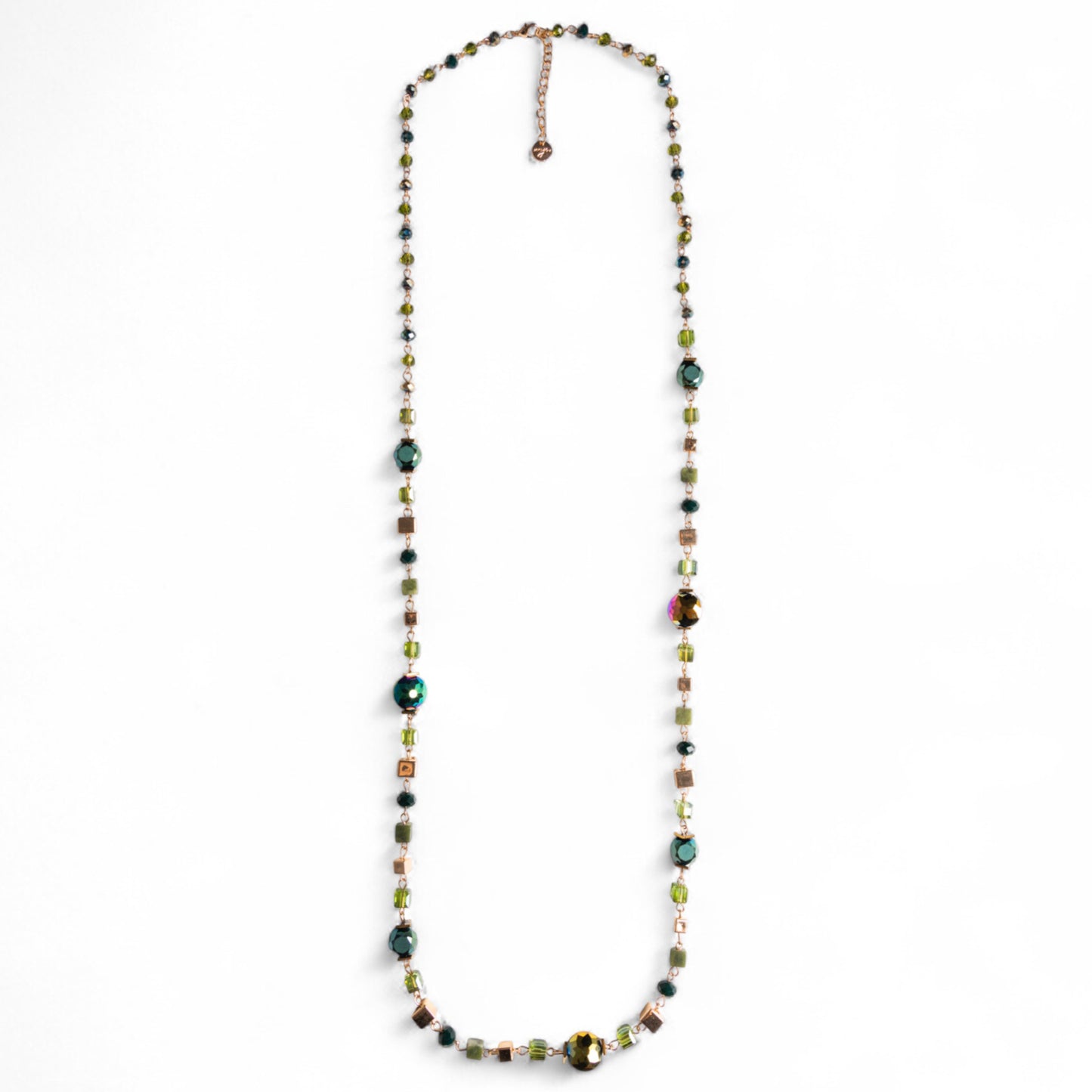 Collana lunga con pietre in vetro verdi