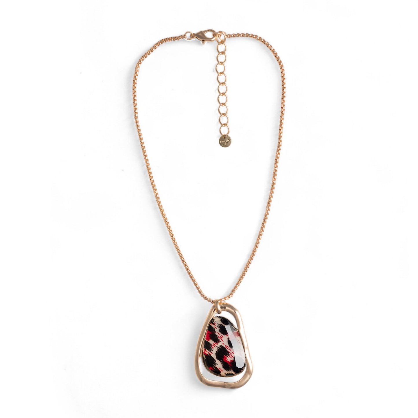 Collana con catena sottile e pendente in metallo ed acrilico animalier tono rosso