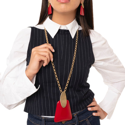 Collana lunga a catena con pendente geometrico in resina rosso
