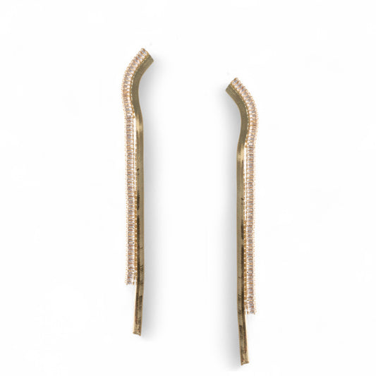 Orecchini pendenti con fili di metallo e strass in vetro crystal