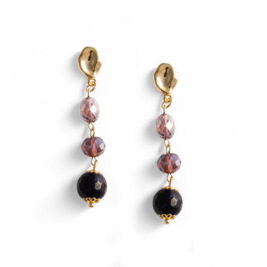 Orecchini pendenti con tre pietre semidure in vetro tono viola