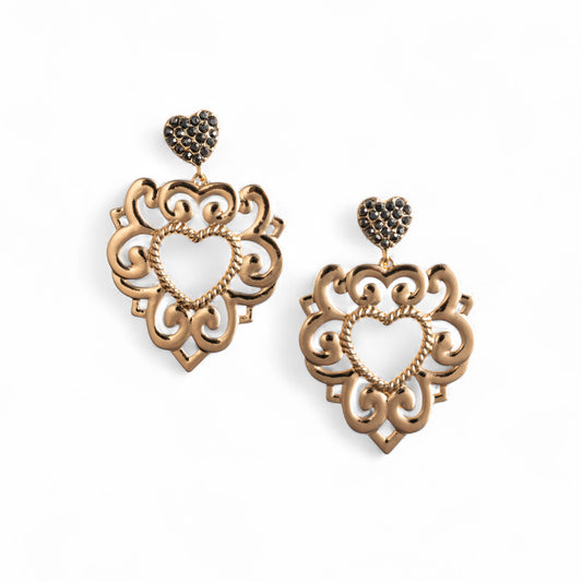 Orecchini pendenti in metallo a forma di cuore traforati