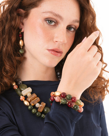 Bracciale elastico a due fili con pietre in acrilico verde e rosso