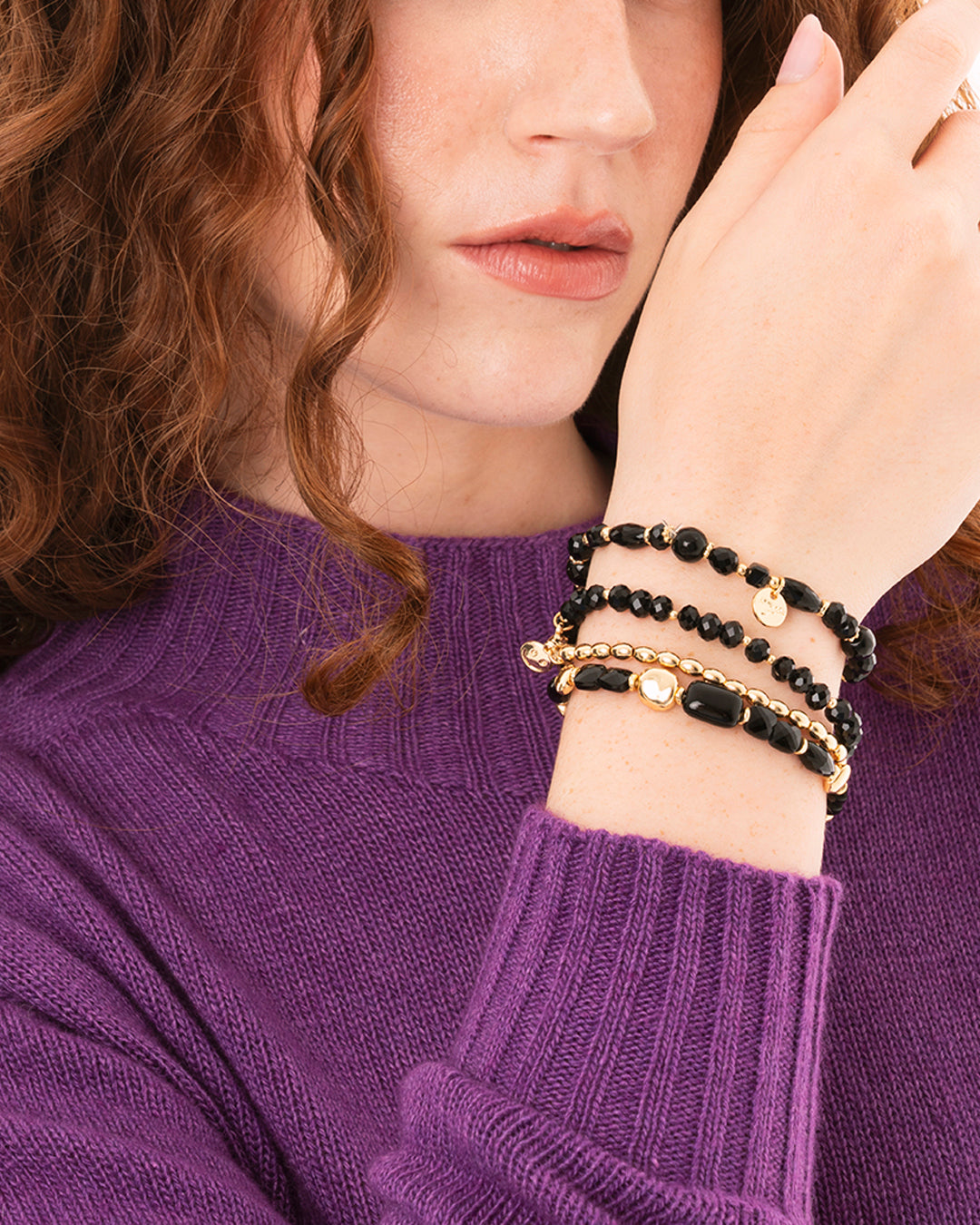 Bracciale elastico multi filo con pietre in vetro nere