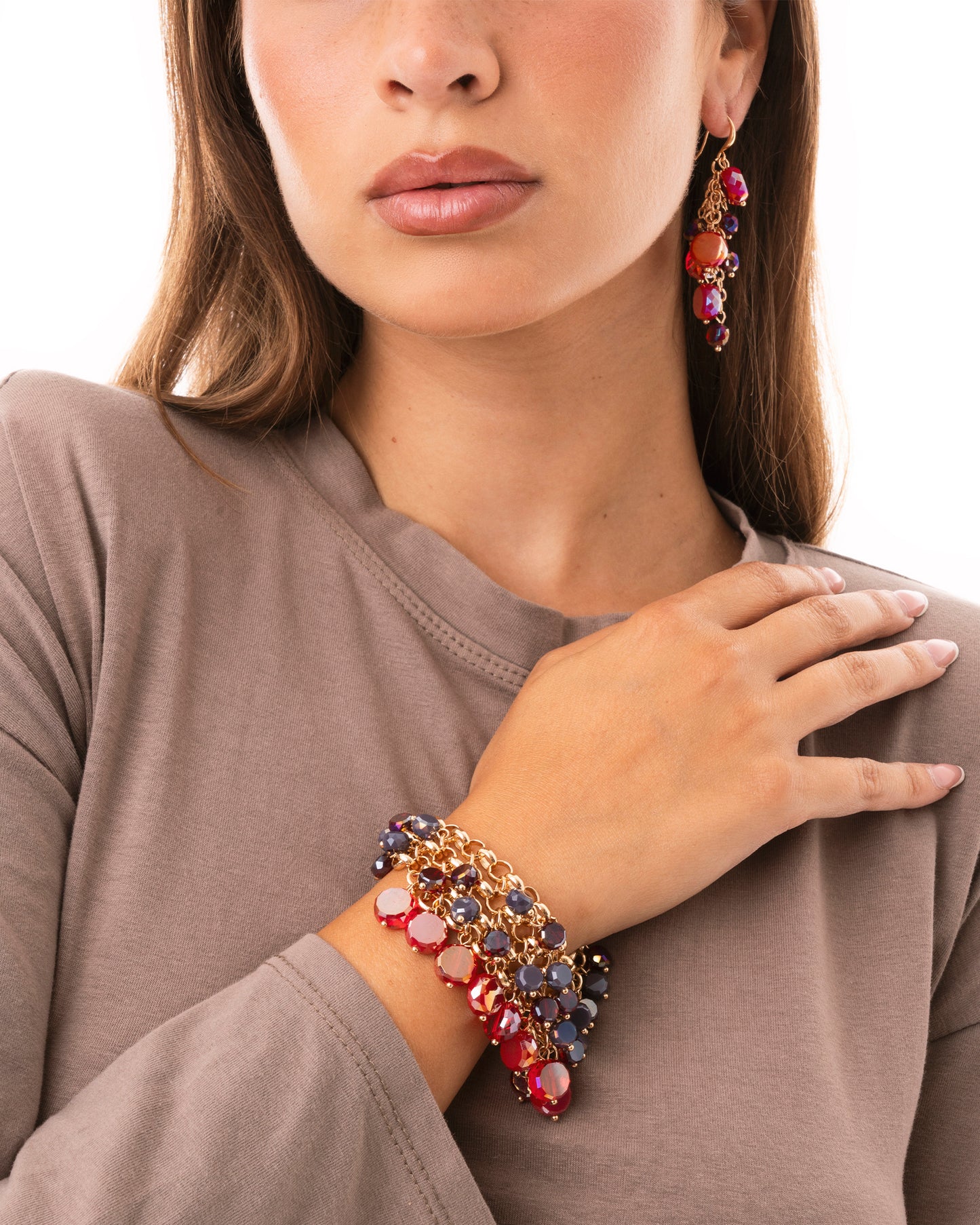 Bracciale a catena con pietre pendenti in vetro tono viola e rosso