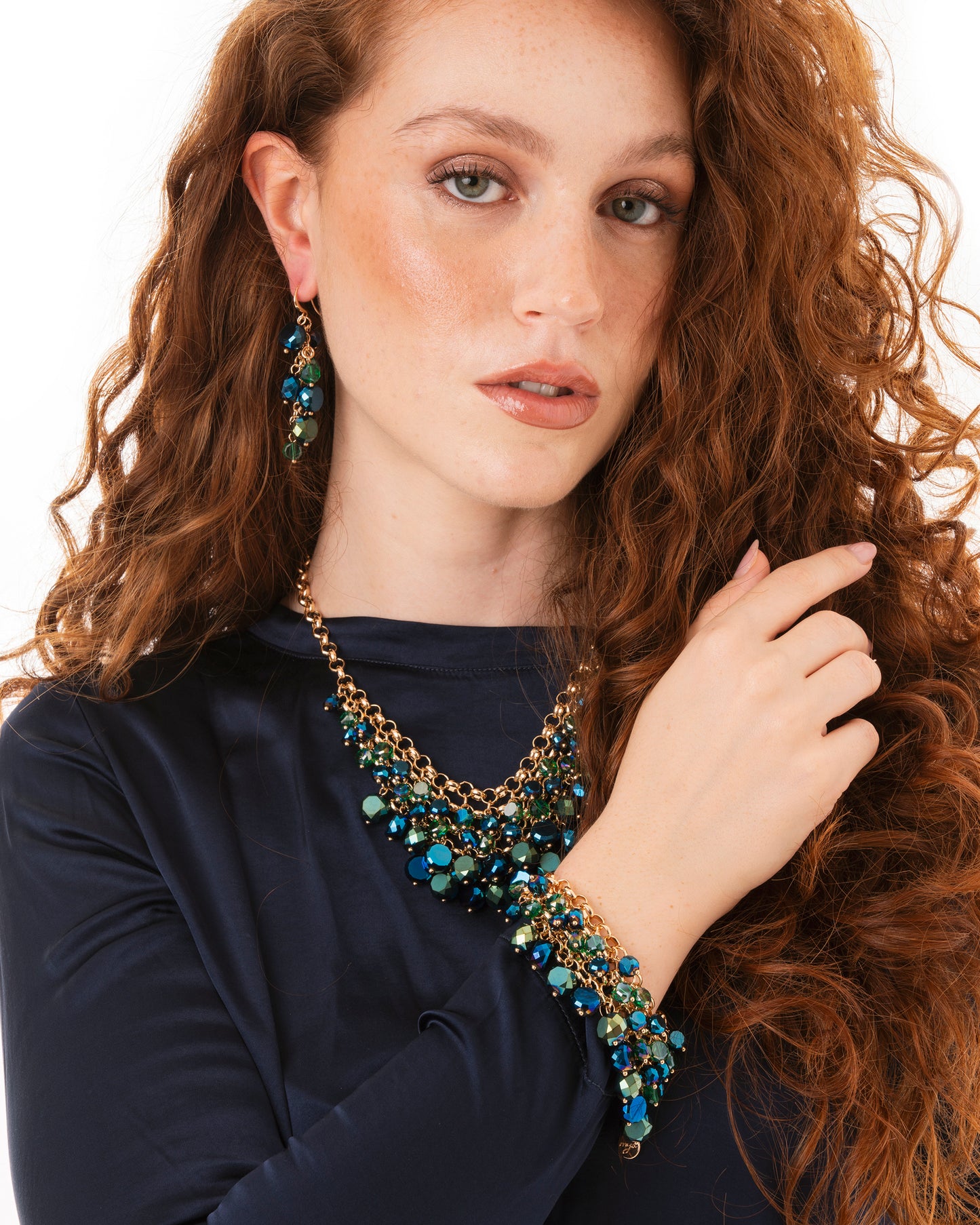 Bracciale a catena con pietre pendenti in vetro tono blu