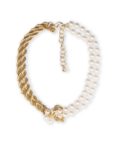 Collana nodo girocollo con filo di perle in vetro e catena in metallo