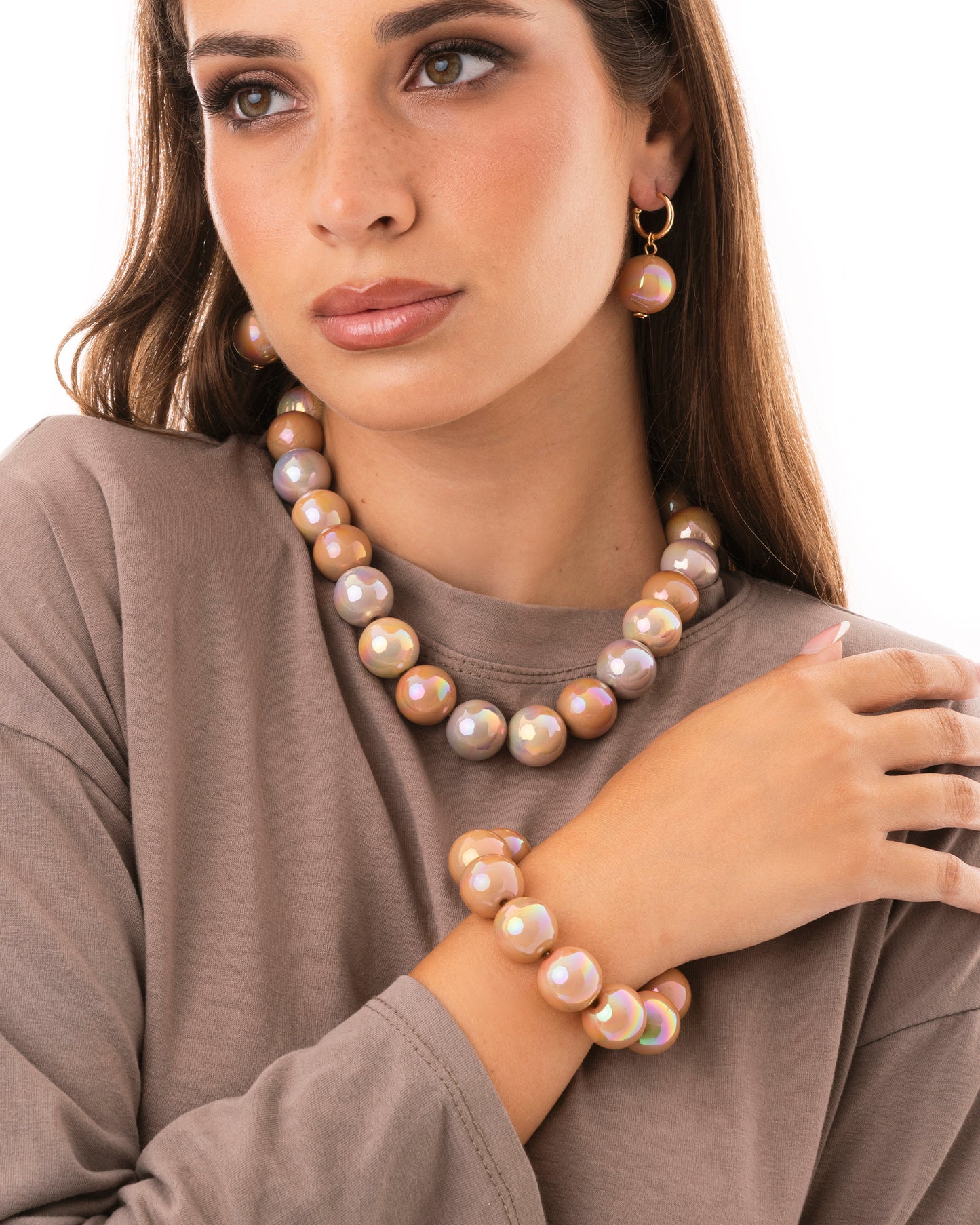 Collana girocollo con pietre in vetro multicolore
