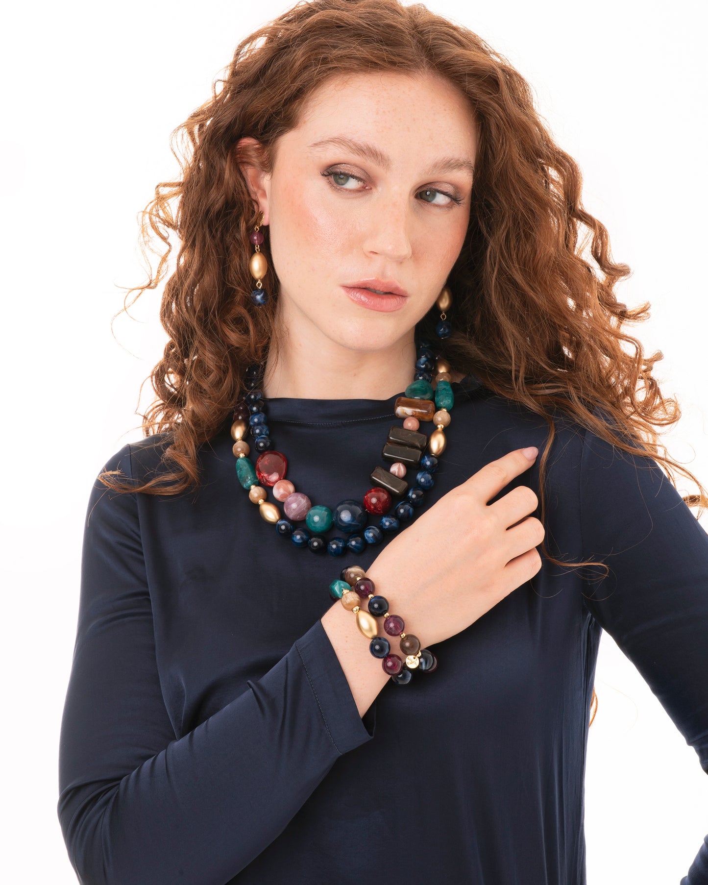 Collana a due fili con pietre in acrilico blu  e viola
