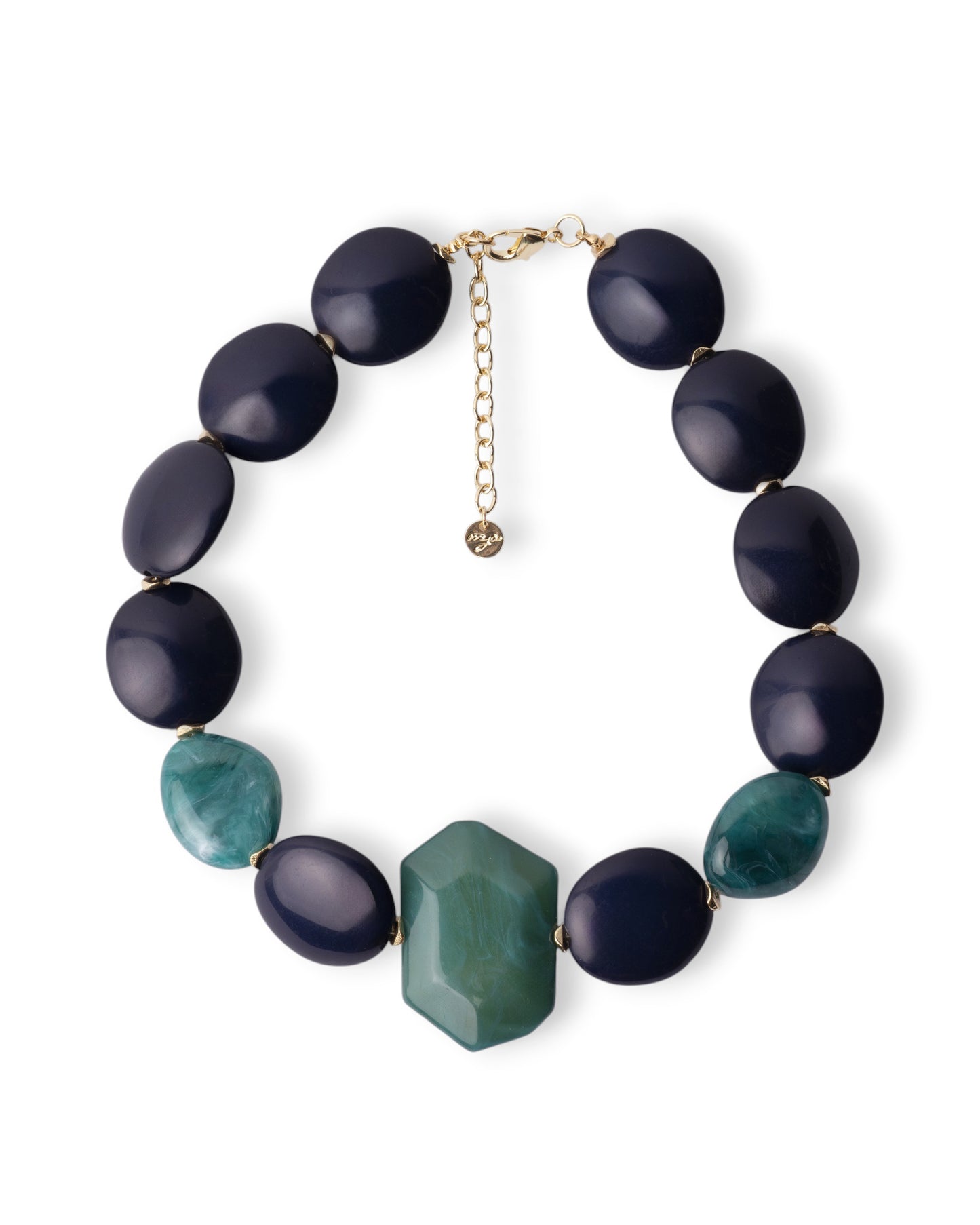 Collana girocollo con pietre schiacciate in acrilico tono blu