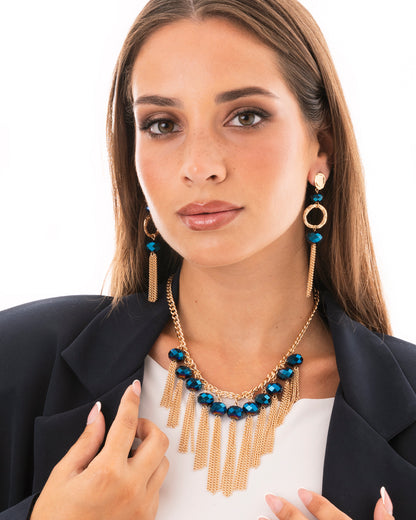 Collana girocollo a catena con pietre blu in vetro e frange pendenti