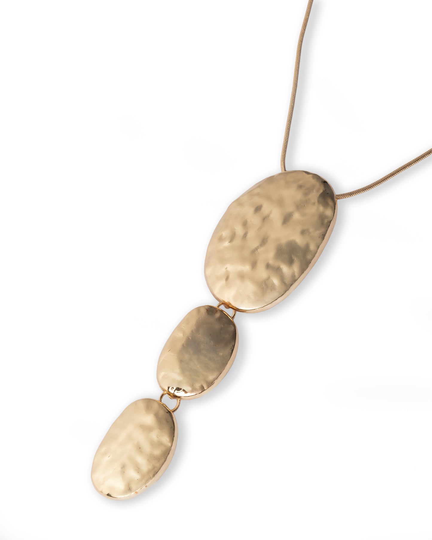 Collana girocollo con filo snake e pendente in metallo