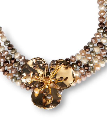 Collana multi filo con pietre in vetro beige e fiore in metallo