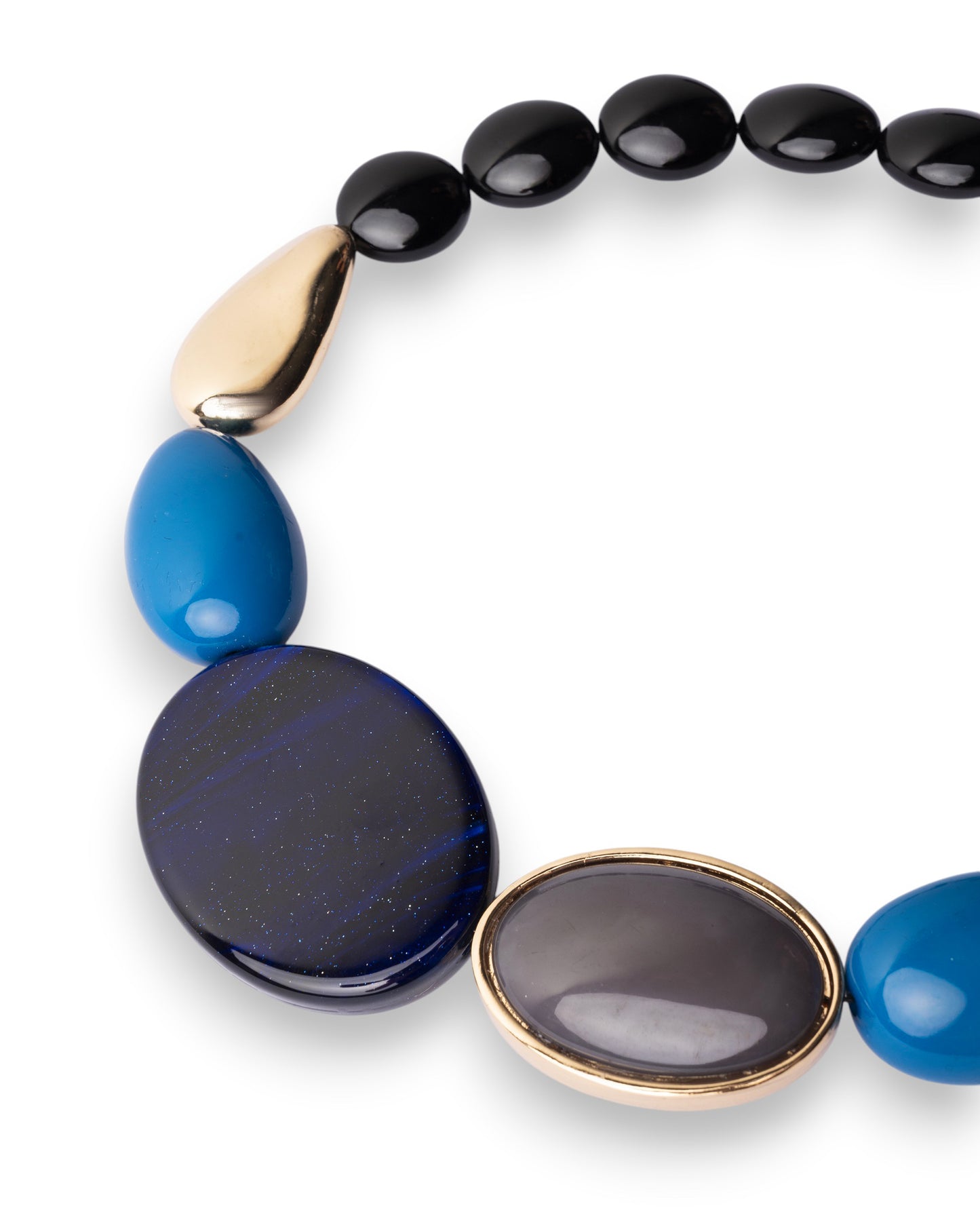 Collana girocollo con pietre in resina nere ed inserti in acrilico tono blu e grigio