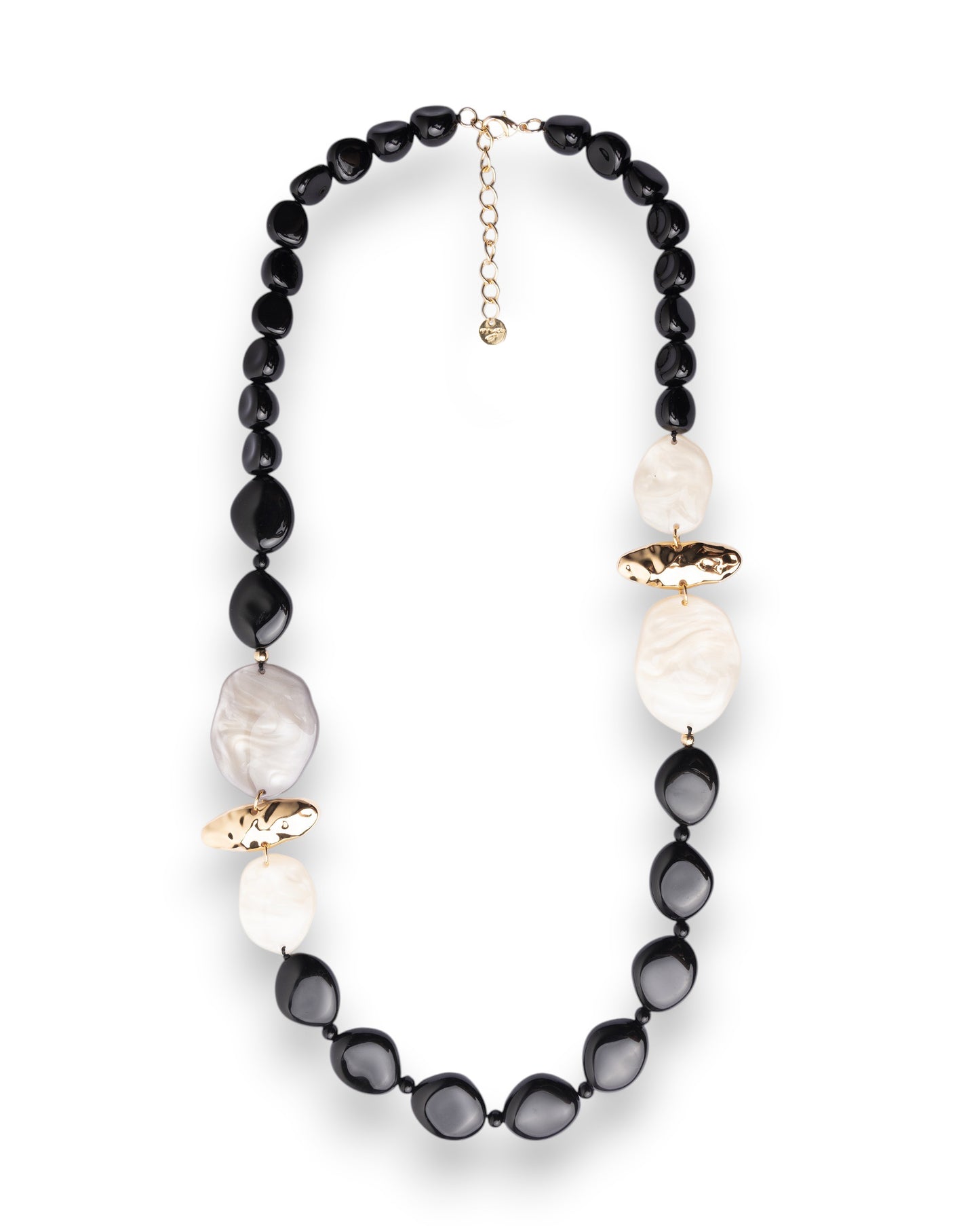 Collana lunga con pietre in acrilico nere ed inserti tono bianco e grigio