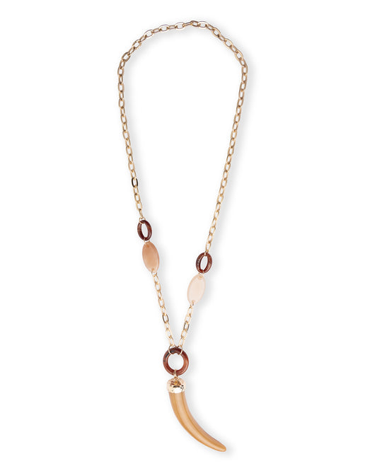 Collana lunga a catena con pendente a forma di corno in resina ed acrilico color ocra